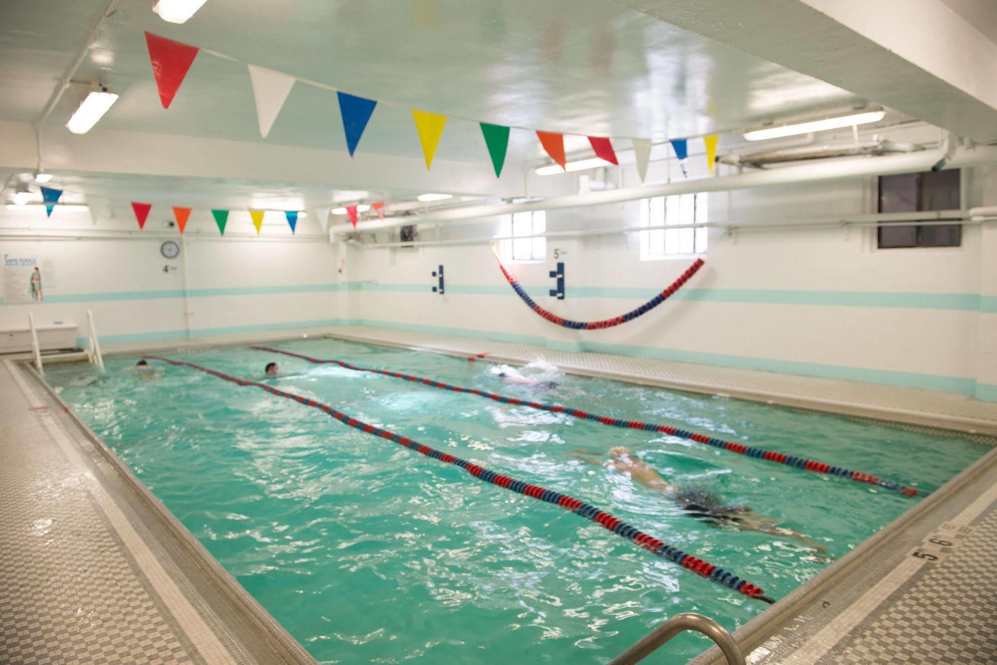 Greenpoint Ymca Brooklyn Нью-Йорк Экстерьер фото